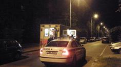 Mladík vyhrožoval, že skočí z 9. patra pražského paneláku