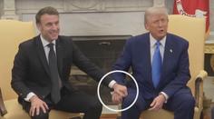 VIDEO: Něžné okamžiky mezi prezidenty. Macron s Trumpem se vášnivě dotýkali