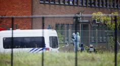 V Bruselu řidič najel do policejní budovy. Pak odpálil bombu