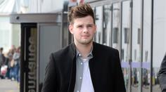Hvězda pěvecké show je na dně. V den svatby hudebníkovi zemřela snoubenka