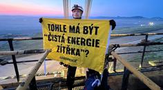 Aktivisté zastavili těžbu v lomu Bílina, protestovali proti jejímu rozšíření