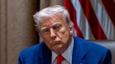 USA chystají sankce, které mohou zničit ruskou ekonomiku. Trump se je snaží zastavit