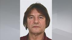 Německá policie pátrá po nebezpečném muži. Je podezřelý z vraždy tří lidí, včetně dítěte