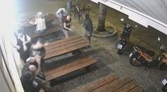 Drsná rvačka děčínského zastupitele. Rány pěstí, sklenicí i sprosté nadávky