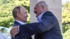 Putin svým spojencům rozdal "prsteny moci". Lukašenko se hned chlubil
