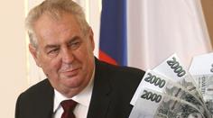 Jaký má Zeman plat a kolik utratí za poštu? Na tohle jdou peníze státu