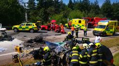 Při tragické nehodě na Benešovsku zemřela žena. Další tři lidé se zranili