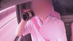 Šílená jízda profi řidiče. Za volantem pil šampaňské, bavil se u mobilu a pak tvrdě narazil