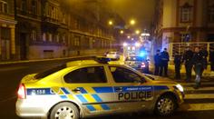Policista padělal maturitní vysvědčení, teď po něm chtějí miliony