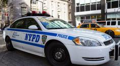 Úchylný vězeň se pokusil znásilnit policistku přímo v soudní síni!