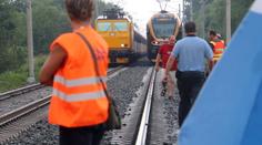 Tragédie na nádraží: Vlak srazil školačku, na místě zemřela!