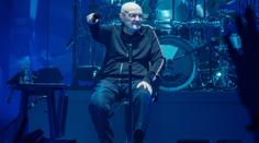 Poslední show Phila Collinse. Legenda kapely Genesis už neudrží v rukou paličky
