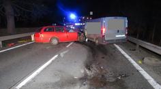 Tragická nehoda na Jihlavsku. Při srážce dodávky s autem zemřel řidič