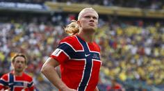 Haaland šokoval fanoušky úplně novým účesem! Ibrahimoviče tím zděsil