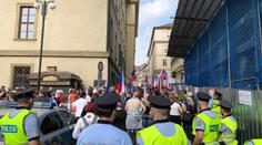 Policie nesmí chtít občanku po lidech na shromáždění bezdůvodně, rozhodl soud