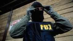 Muž z Plzeňska měl vyhrožovat odpálením bomby. Českou policii upozornila FBI