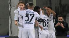 Neapol ve šlágru Serie A zostudila Fiorentinu a vyhoupla se do čela ligy