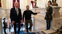 Biden navštívil Kyjev. Ukrajině slíbil podporu v hodnotě 11 miliard korun