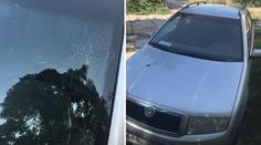 Řidič versus cyklista: Auto skončilo s rozbitým sklem, muži hrozí vězení