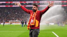 Legenda je zpátky. Baroš se vrátil do Galatasaraye a dočkal se hlasitých ovací