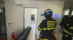 Hasiči zasahovali v nemocnici ve Vinohradech. Hořela laboratoř