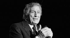 Zemřel Tony Bennett, legendární jazzový zpěvák, který nahrával i s Lady Gaga