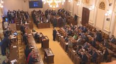 Čechům se usnadní volby. Poslanci po měsících schválili korespondenční volbu