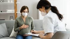 Brazilská mutace je u těhotných žen agresivnější. Odložte početí, žádá vláda