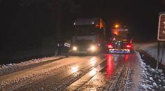Řidiče v Česku potrápila ledovka. Pozor by si měli dávat i v dalších dnech