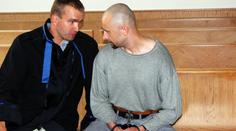 Jiří zabil svou matku a kamaráda. Soudce ho poslal na 17 let za mříže
