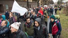 Z Německa kvůli Aleppu vyrazily stovky aktivistů, půjdou i přes ČR