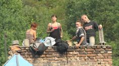 Miladu na 20 hodin obsadili squatteři. Po potyčce s policií byli i ranění
