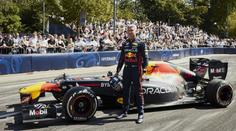 Návrat do milované Prahy. Legenda F1 usedne do monopostu Red Bull