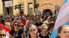 Prahou prošel duhový průvod. Tématem festivalu Prague Pride byly tradice