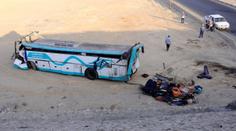 Turistický autobus v Egyptě havaroval! Nejméně 15 mrtvých