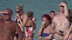 Turisté v šoku! Přímo na pláži vykopali tělo mrtvé ženy! VIDEO