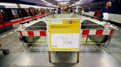 Drama v pražském Metru! Muže po kolapsu zachránil lékař, který cestoval ve stejném voze!