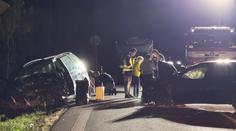 Tragická nehoda na Trutnovsku, čelní srážku aut nepřežili čtyři lidé
