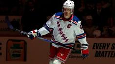 Velká výměna v NHL. Rangers se zbavili kapitána, míří ke Gudasovi