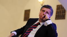 Nový šéf financí Fischer: Dlužil miliony, ale rekonstruuje byt
