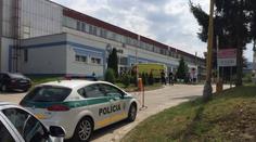 Muž vtrhl na poradu a zastřelil bývalého šéfa! Poté zabil i sebe