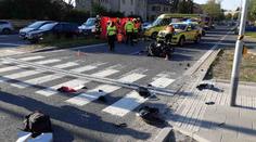 Skútr vezoucí dítě se srazil s autem. Muž zemřel, hoch je zraněný
