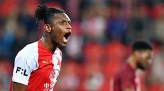 Česká liga může přijít o poháry. Snad zvítězí vášeň pro fotbal, věří šéf LFA