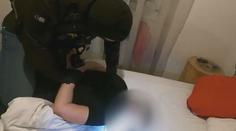 Cizinci měli na internetu podvést řadu lidí. Policie je zadržela