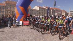 Znojmo hostí cyklistický závod. Kolo pro život se jede ve městě i ve vinicích