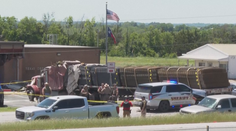 Texasan v pomstě naboural kamionem do budovy, kde mu odmítli vydat řidičák