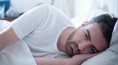 Pět zlozvyků, kvůli kterým nemůžete usnout. Lékař radí, jak se jich zbavit