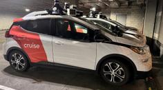 Autonomní auta v ohrožení. Robotický taxík za sebou táhl chodkyni, firma to zatajila