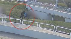 Policie pátrá po lupiči, který přepadl maminku s tříletou dcerkou
