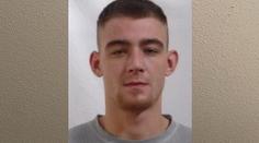Policisté pátrají po uprchlém vězni, má na předloktí vytetovanou lebku